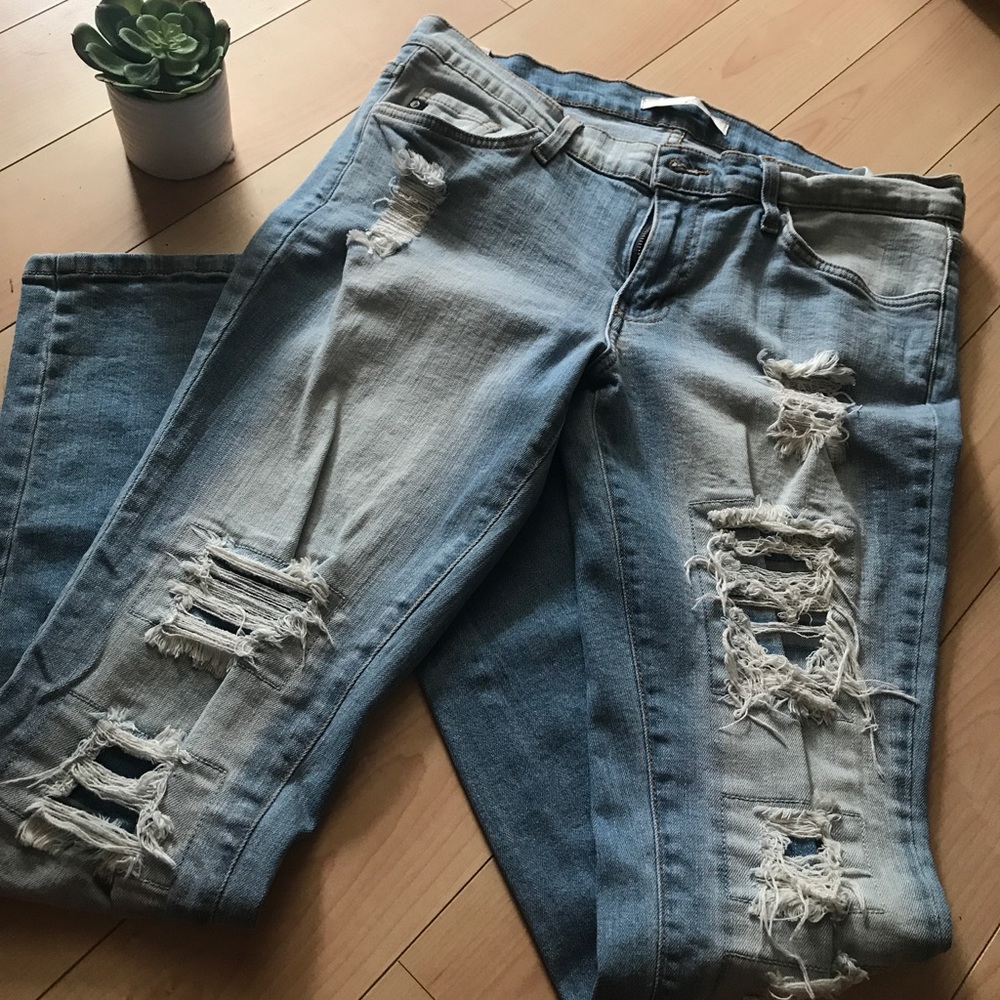 Buckle Jeans